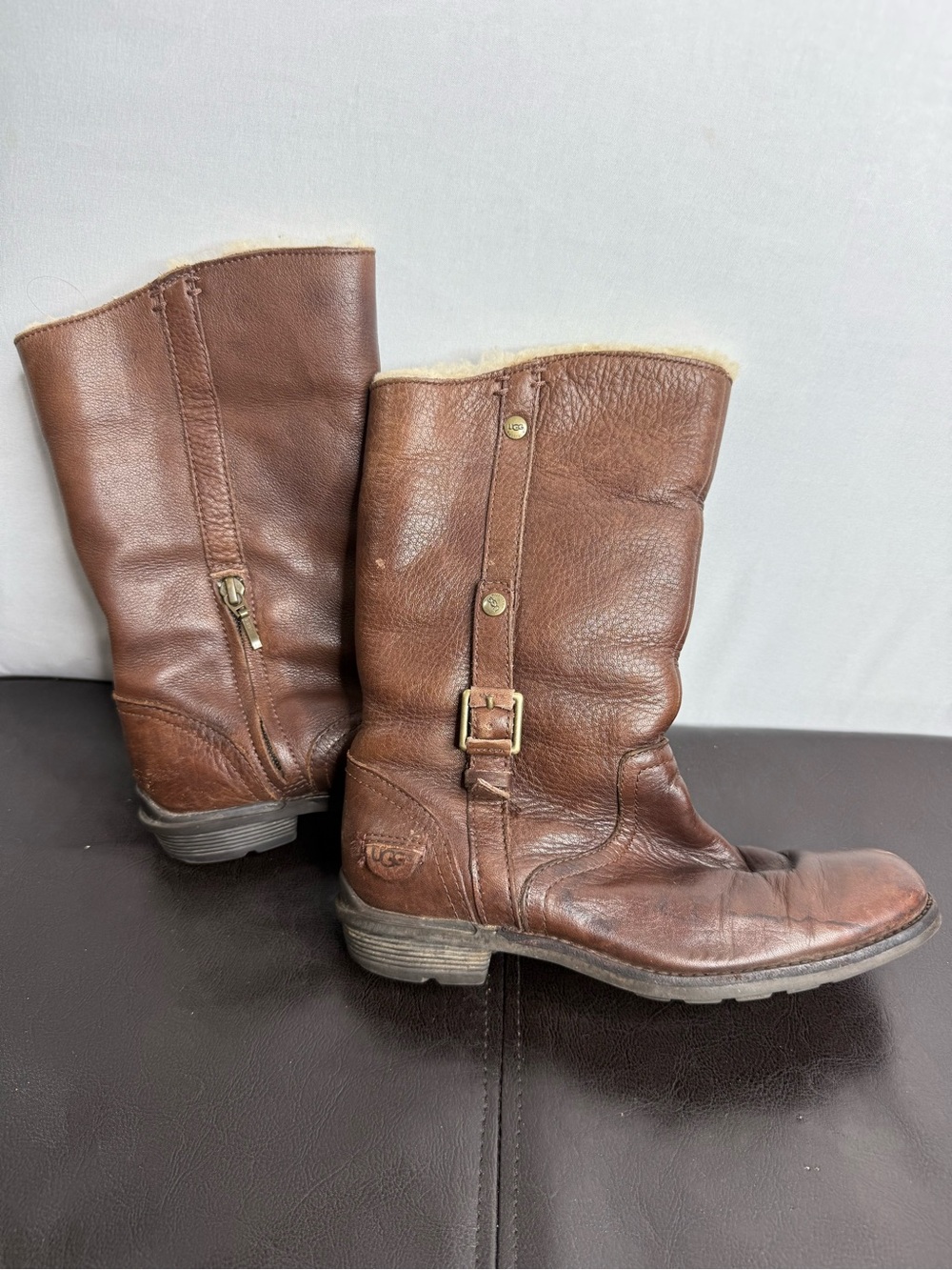 Women's brown leather UGG Australia Bellevue boots, size 5
